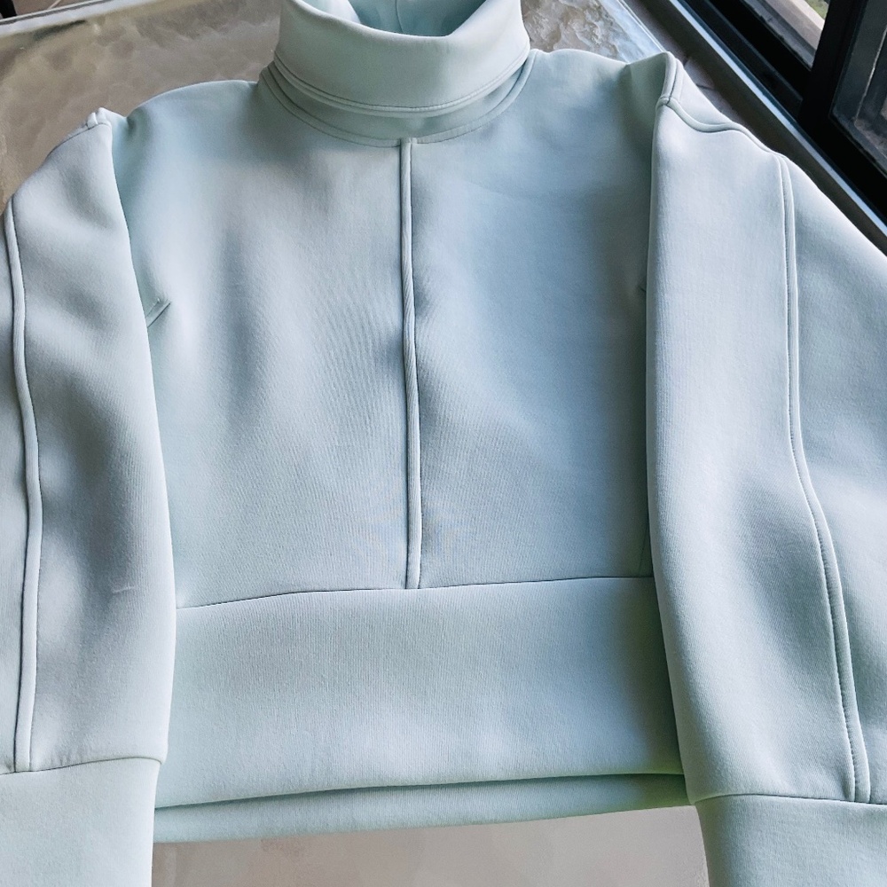 CALIA LONG SLEEVED TOP - Picture 1 of 9